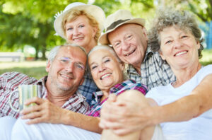 plan épargne retraite seniors heureux